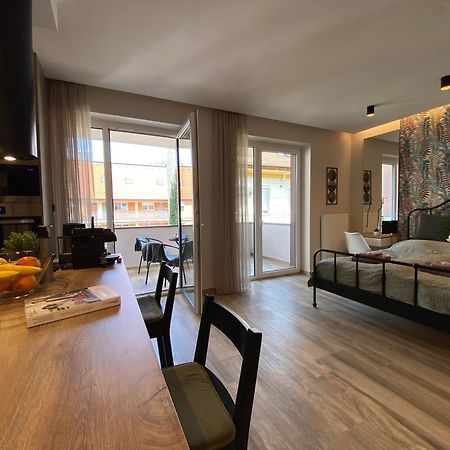 T27 Apartments Free Parking Ingyenes Zart Parkolo Győr Buitenkant foto
