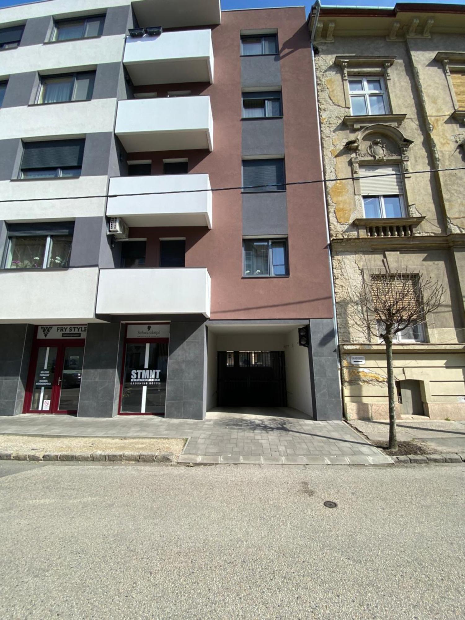 T27 Apartments Free Parking Ingyenes Zart Parkolo Győr Buitenkant foto